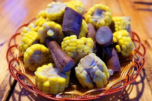 虫子在吃瓜,瓜田里的美味盛宴